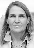 ElkeKruegerPortrait3-beschn2_sw.jpg